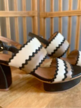 Bernardo Black and Cream Heels